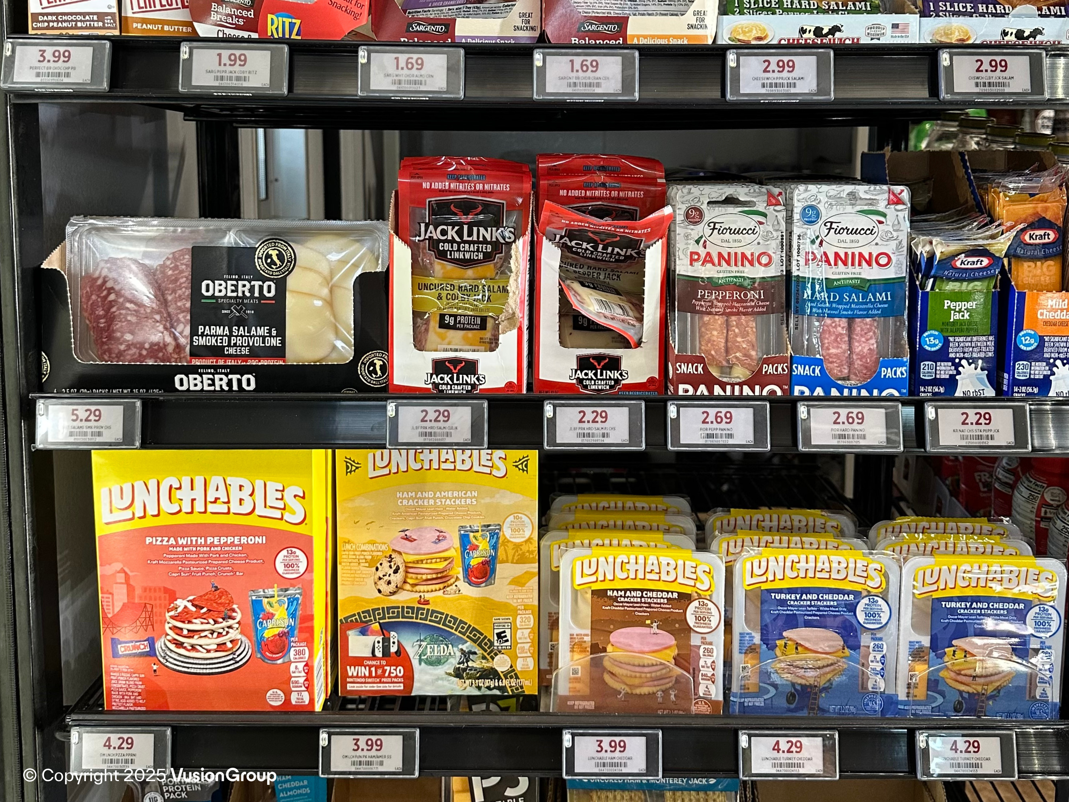 Digital shelf tags for jerky and snack packs—Oberto, Jack Link’s, Lunchables—managed by DUMAC electronic shelf labels (SES-imagotag).